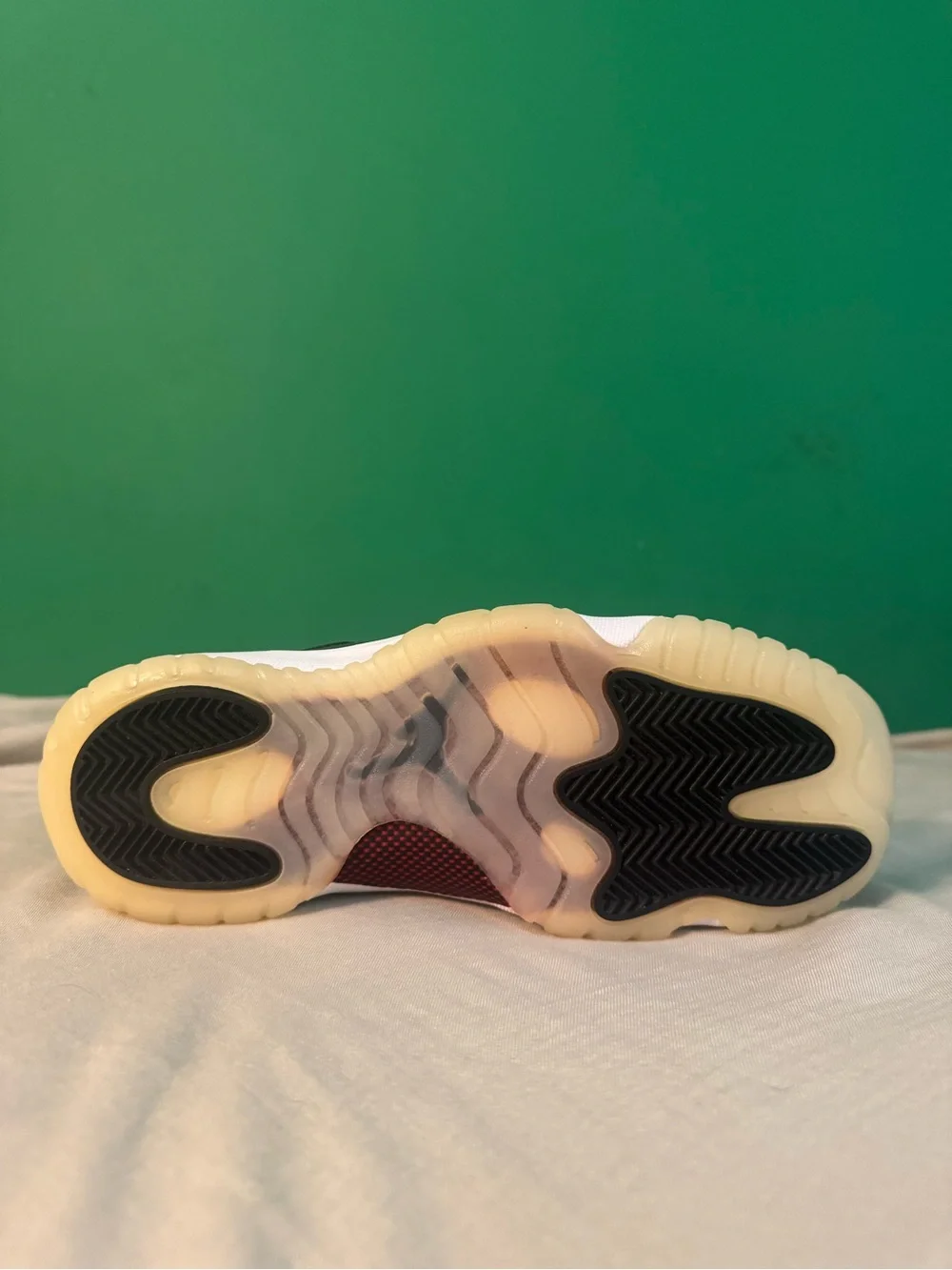 Jordan 11 72-10 size 6